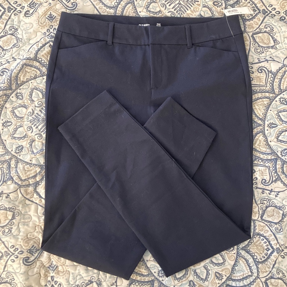 Old Navy Pixie Mid-rise pants sz 12
